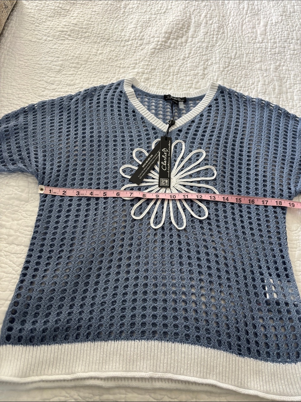 NWT Charlie B size XS Knit V Neck Fishnet Dolman Short Sleeve Sweater in Haze - Picture 4 of 9